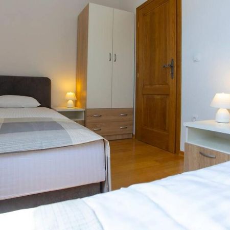 Apartments Vladimir #4 Makarska Bagian luar foto