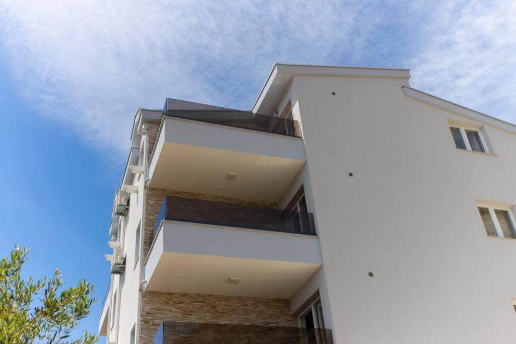 Apartments Vladimir #4 Makarska Bagian luar foto